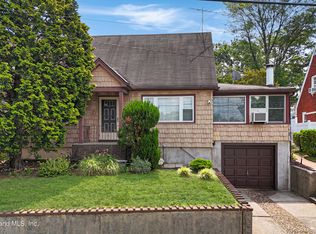 142 Craig Ave, Staten Island, NY 10307