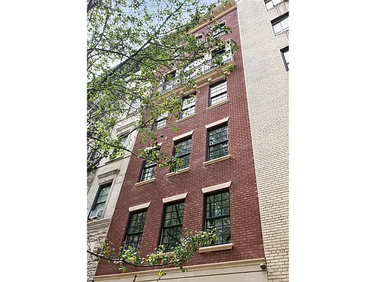 Rented by Camelot Realty Group | media 22