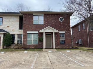 212 Forest Dr, College Station, TX 77840