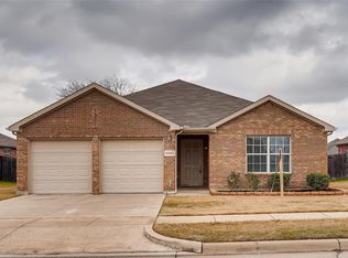 8303 Macgregor Dr, Arlington, TX 76002