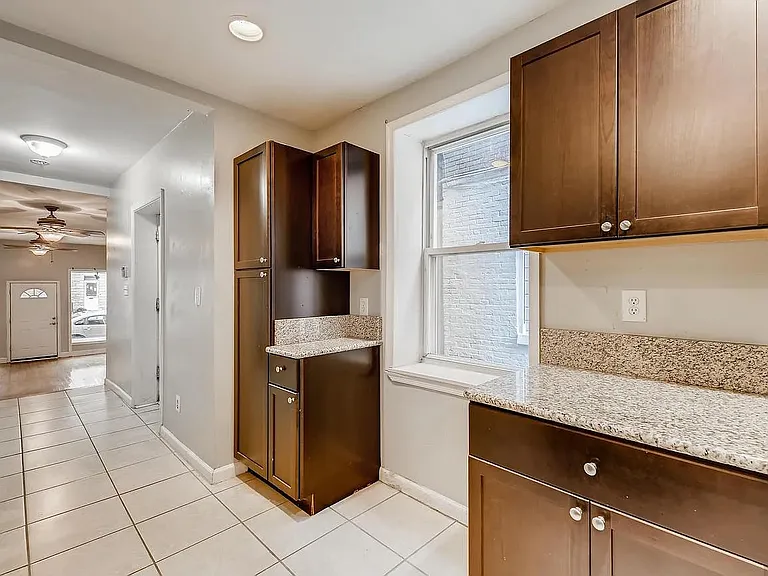 927 S Hanover St — Photo 10