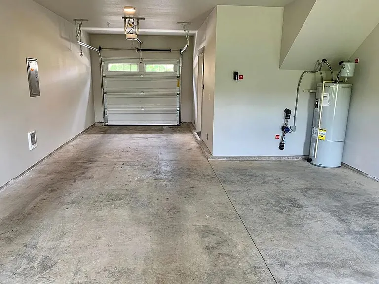 Oregon St Townhomes — Photo 17
