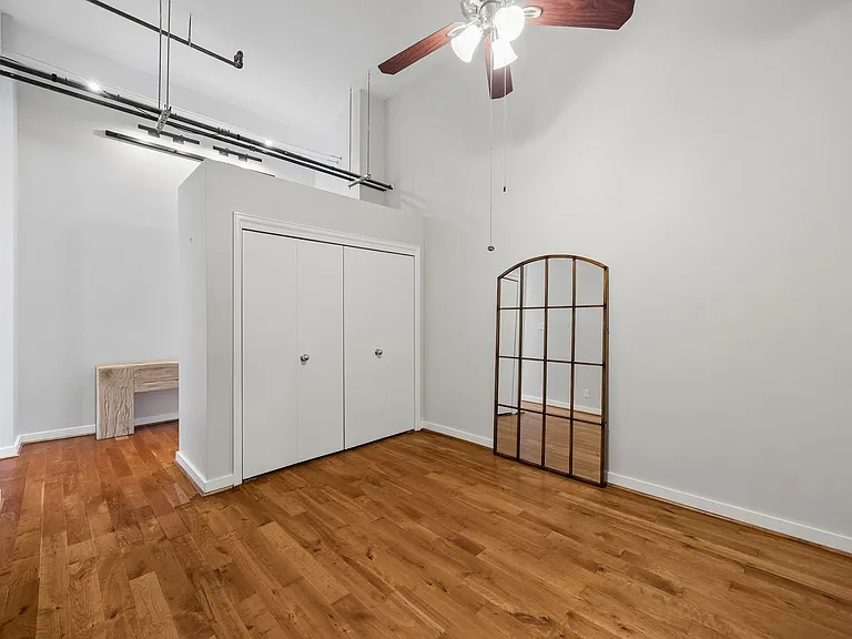 915 Franklin St #2L — Photo 23