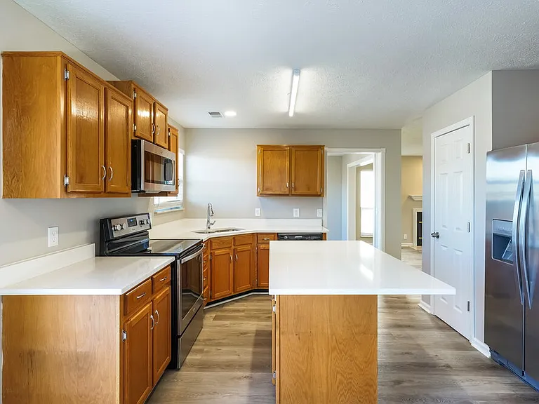 3106 Creekview Ln — Photo 7