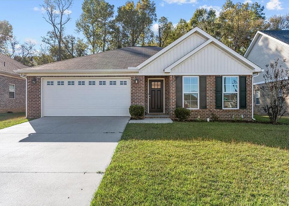 1st image of 202 Sprucepine Rd