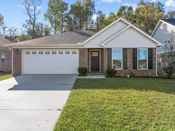 202 Sprucepine Rd, Dothan, AL 36301