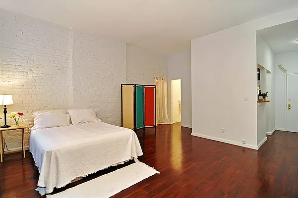 Sold by Corcoran | media 8