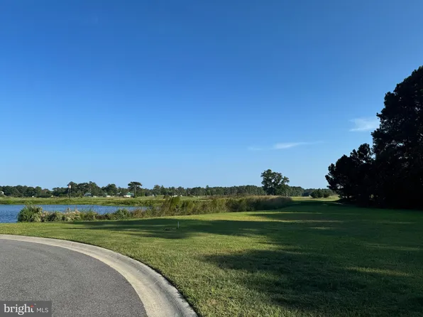 11401 Maid At Arms Ln, Berlin, MD 21811