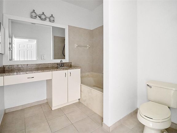 5th image of 3549 Forest Hill Blvd APT 31