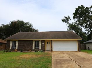 59 Blackgum Ct, Lake Jackson, TX 77566