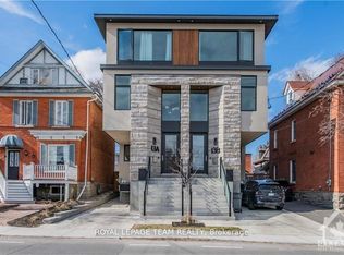 13 5th Ave #2, Ottawa, ON K1S 2M2
