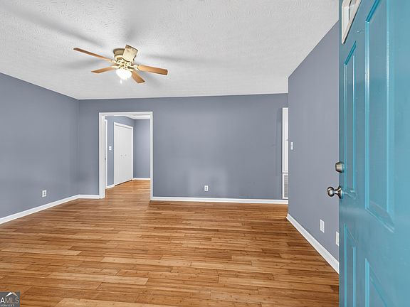 4th image of 400 Northridge Ct