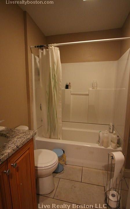 2nd image of 78 Egmont St #Bb