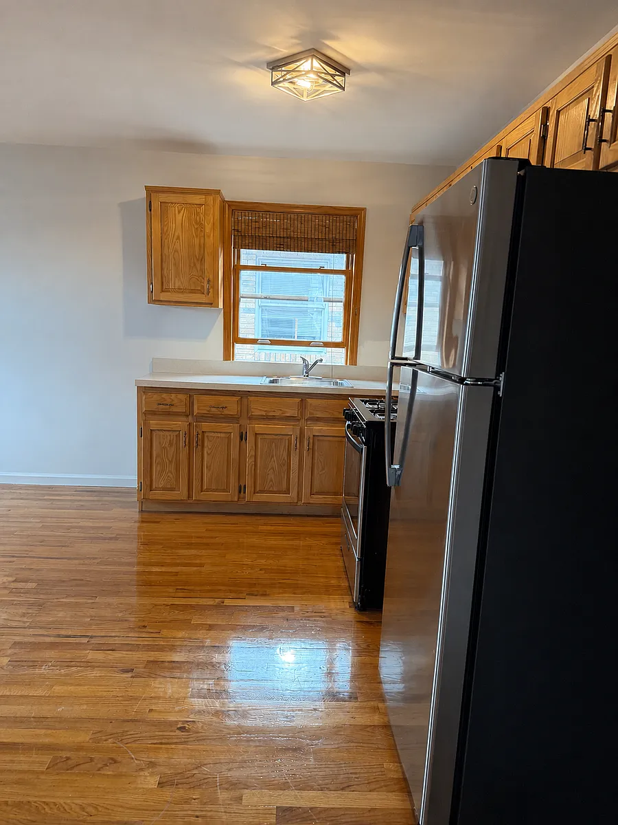 Building Photo - 6637 53rd Ave #2