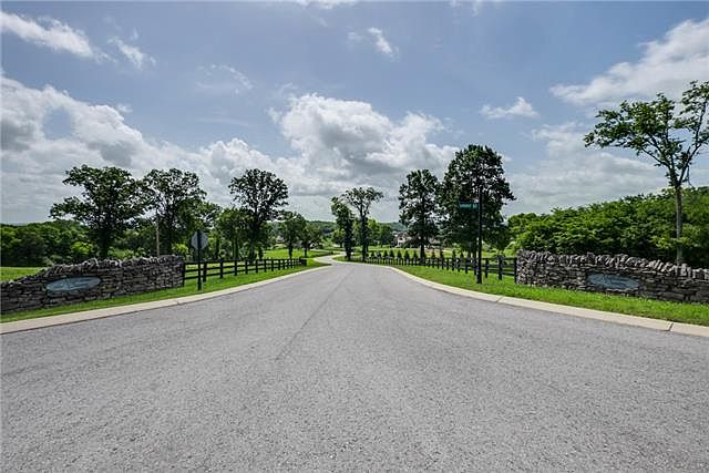 2nd image of 120 Nestledown Xing Lot 17