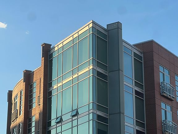 Zoom in on 5th (top) floor loft