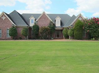 5015 Rowen Oak Rd, Collierville, TN 38017
