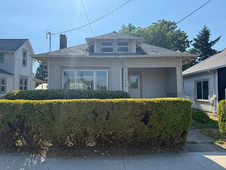 301 SE Baker St #1 — Photo 26