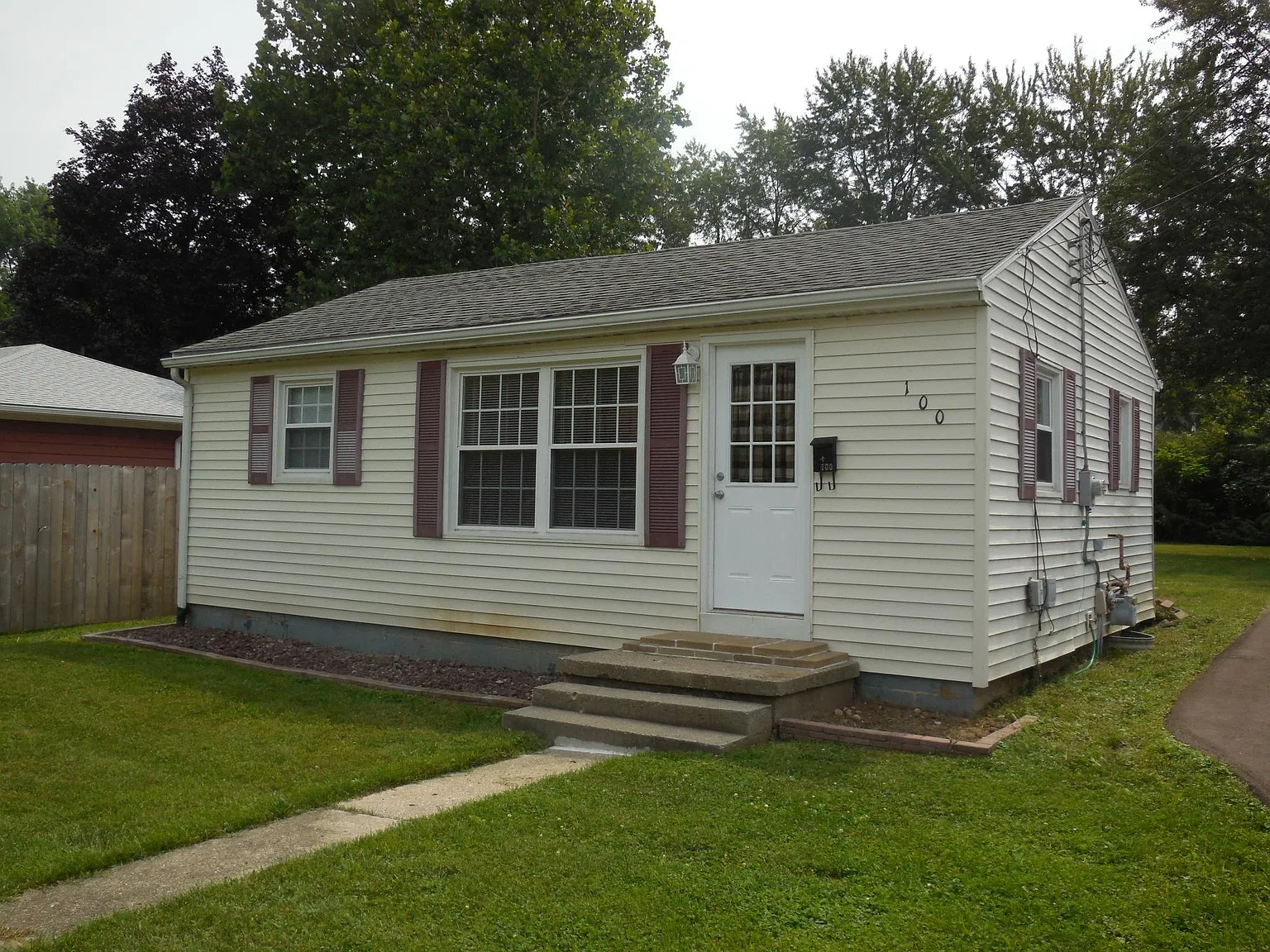 2 bed, 560 sqft, $1,400 — Photo 1