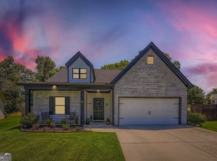 32 Autumn Turn NW, Cartersville, GA 30121