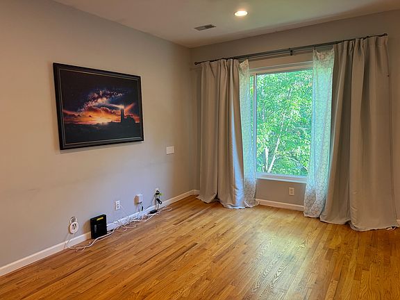 4th image of 7243 Amherst Ave #B