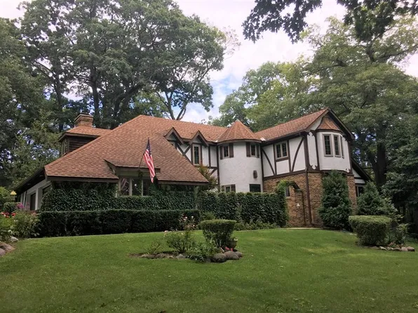 24138 W Saxony Dr, Lake Villa, IL 60046