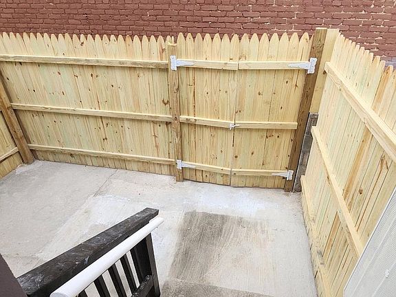 2nd image of 538 McMechen St