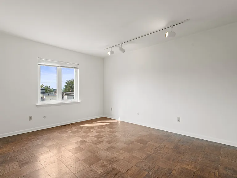 270 Shady Ave #34 — Photo 12