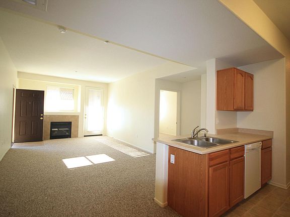 4th image of 41410 Juniper St Unit 2212