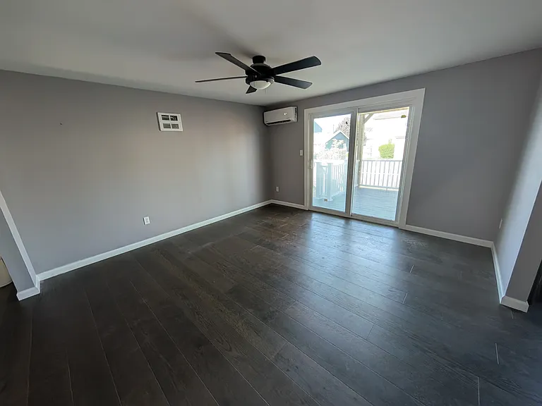 4571 Roundtree Rd — Photo 6