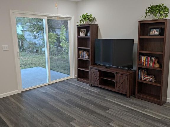 5th image of 3017 SNELL Street