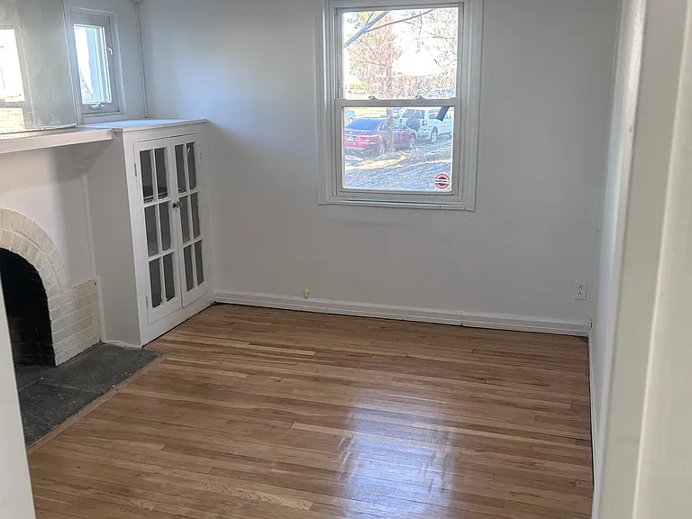 724-726 Huntington Rd #726 — Photo 2