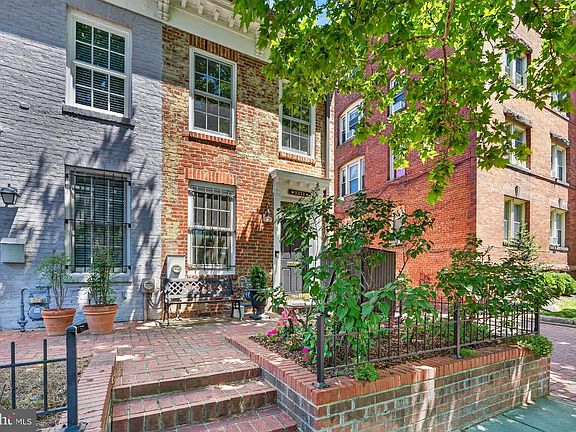 4th image of 1311 10th St NW