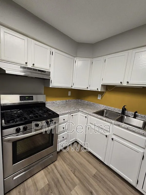 2 bed, 1.0 bath, 774 sqft, $1,120 — Photo 4
