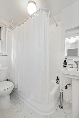Rented by Avi Nash Associates | media 11