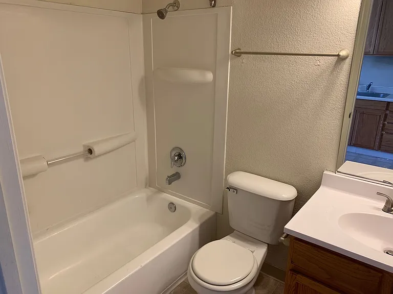 Stonecreek Apartments — Photo 3