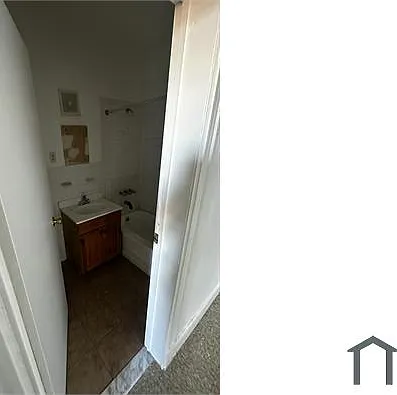 3 bed, 950 sqft, $3,000 — Photo 3