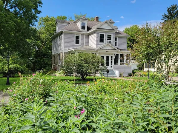 895 Pennsylvania Ave, Sayre, PA 18840