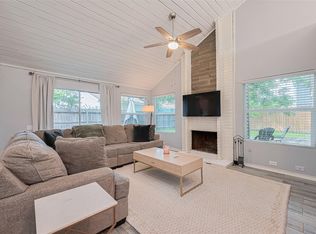 8711 Pines Place Dr, Humble, TX 77346