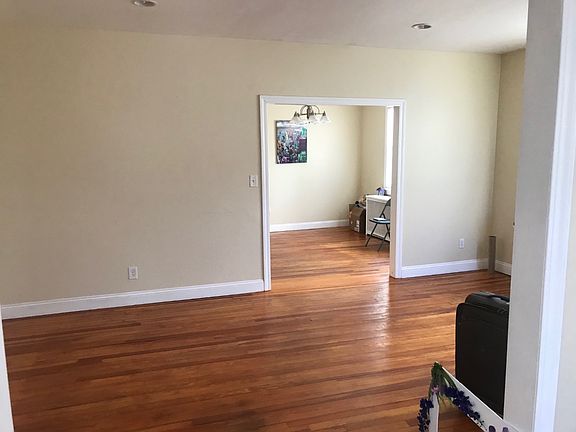 5th image of 412 4th St #1