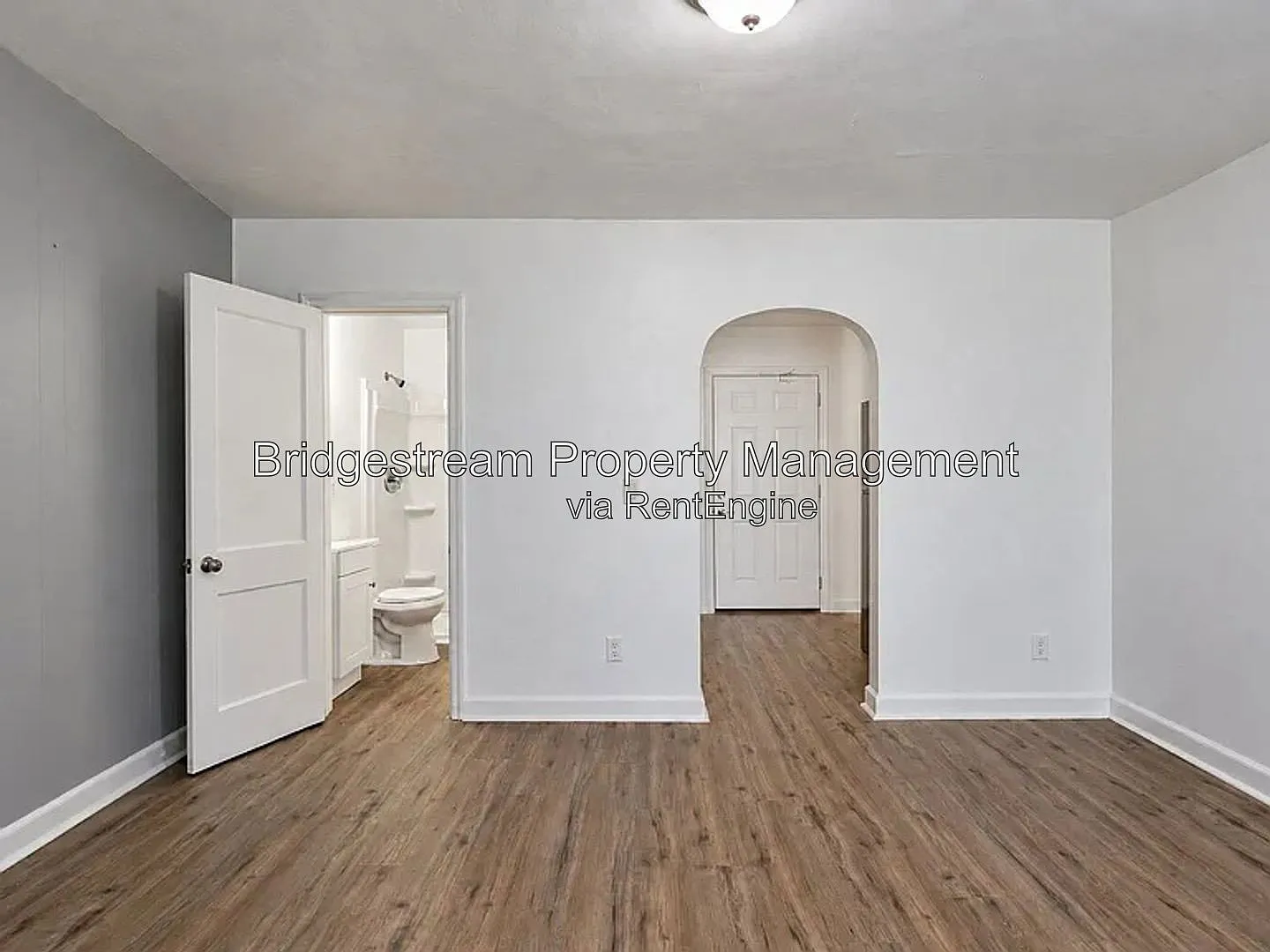 1 bed, 1.0 bath, $895 — Photo 3