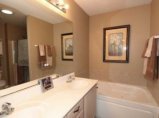1031 Fairway Dr, Fox Lake, IL 60020
