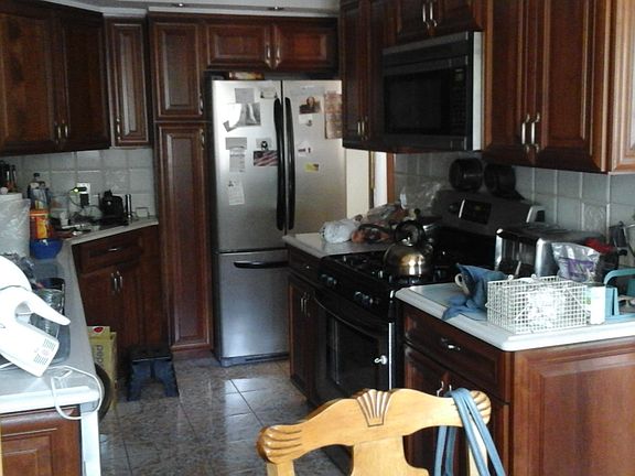 3rd image of 1945 E 32nd St