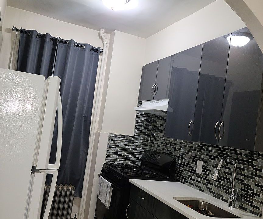 1st image of 1369 E 49th St #1F