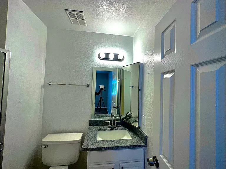 Lindsay Villas Townhomes — Photo 17