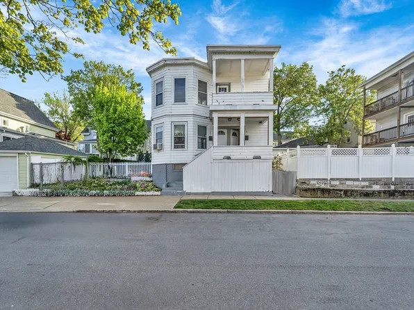 6 Eight Carlton St, Lynn, MA 01902