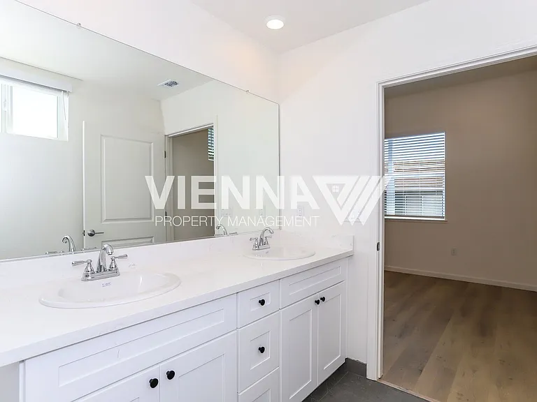 8092 Quiet Knolls Dr — Photo 13