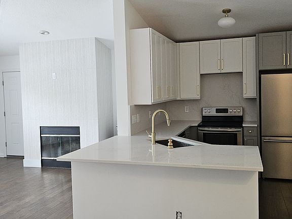 2nd image of 167 Jardin De Mer Pl