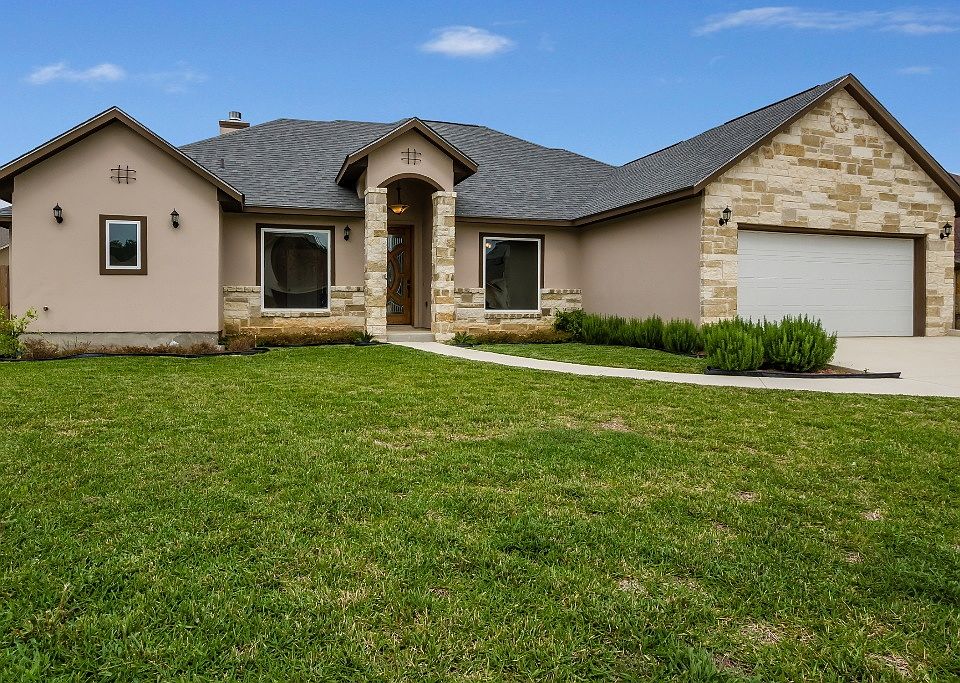 1st image of 834 Lodge Creek Dr