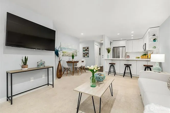 1 bed, 710 sqft, $2,200 — Photo 3